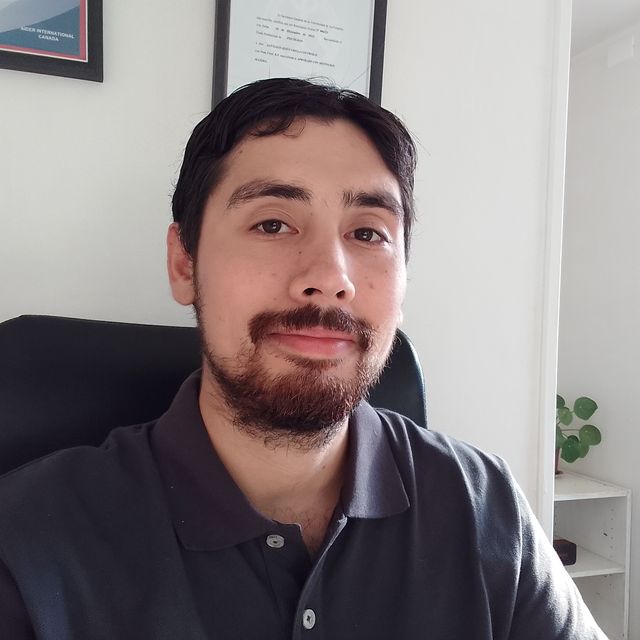 Santiago Ubilla Contreras, Psicólogo Pucón