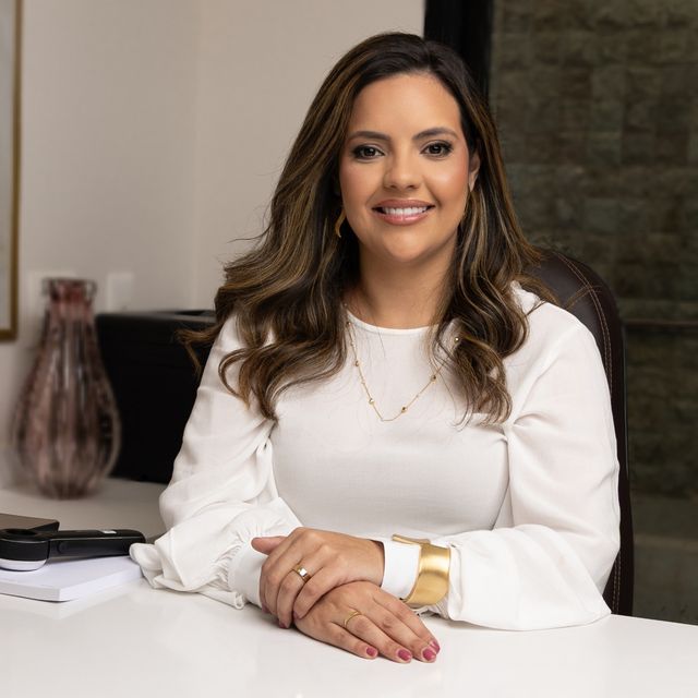 Ana Carolina  Vitor Faria de Castro, Dermatologista Marília