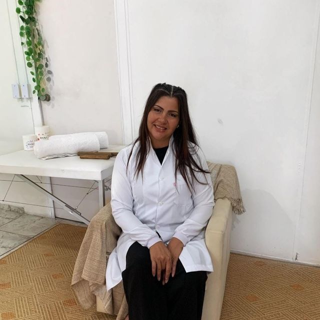 Viviane  de Paula Azevedo Santana, Terapeuta complementar São João de Meriti