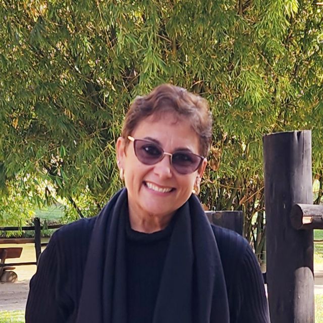 Marcia Cristina D'Elia, Médico clínico geral Rio de Janeiro