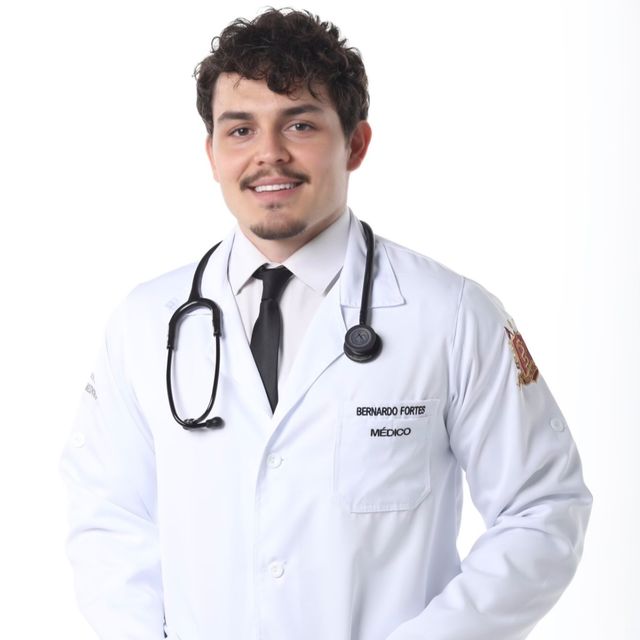 Bernardo  Fortes de Medeiros , Médico clínico geral Canoas