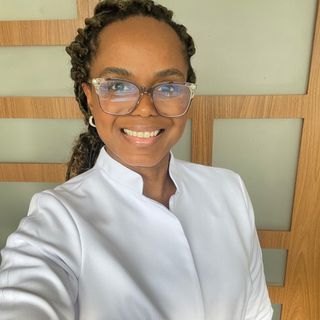 Dra. Gabriela Santos Silva