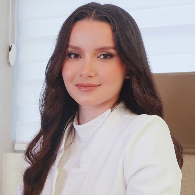 Pâmella Martinelli , Dermatologista Salvador