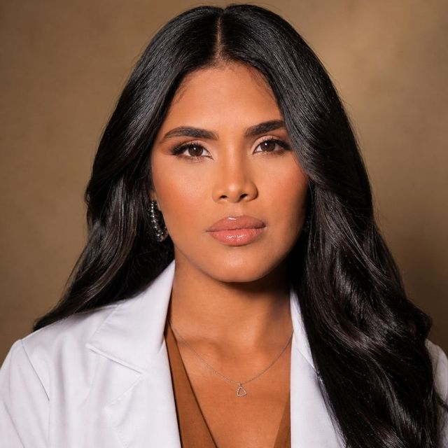 Mayra Cavalcante , Médico clínico geral Manaus