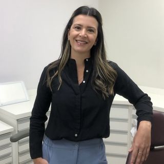 Ampliar imagem: Gizella Abrão, Dentista Uberlândia