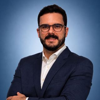 Dr. Alex Barbosa