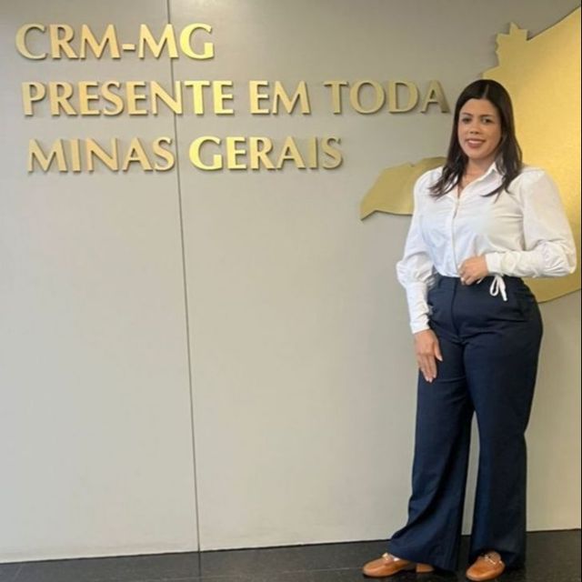 Sirlene Aparecida da Silva, Médico clínico geral Santa Luzia