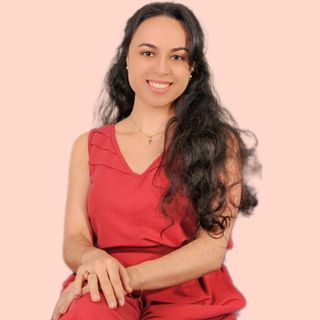 Prof. Bianca Carolina Zucherato