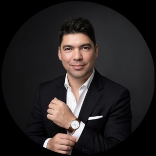 Dr. Jorge Puello White