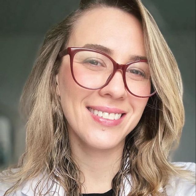 Amanda   Olivotti, Urologista Bragança Paulista