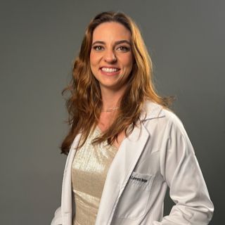 Ana Lavratti Borga, Cirurgião do aparelho digestivo Curitiba