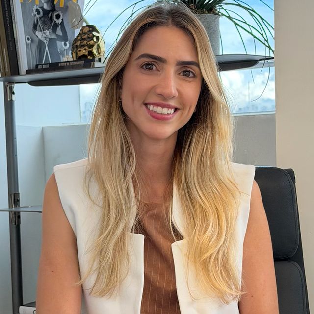Luiza  Sapucaia, Dermatologista Belo Horizonte