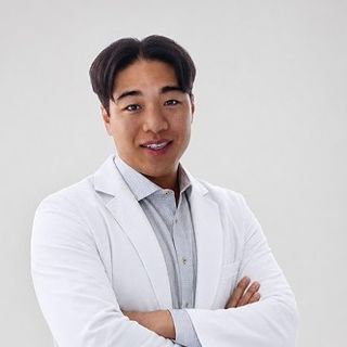 Ricardo Satoshi Tanaka, Especialista em Medicina Física e Reabilitação São Paulo
