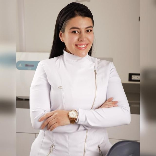 Luisa Fernanda Suarez Carvajal, Odontólogo Bogotá