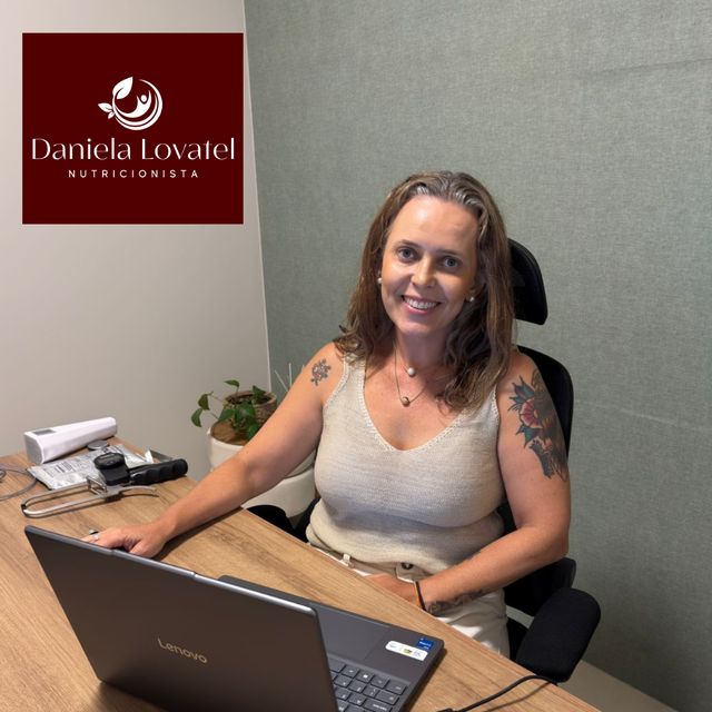 Daniela Pereira Lovatel, Nutricionista Santos