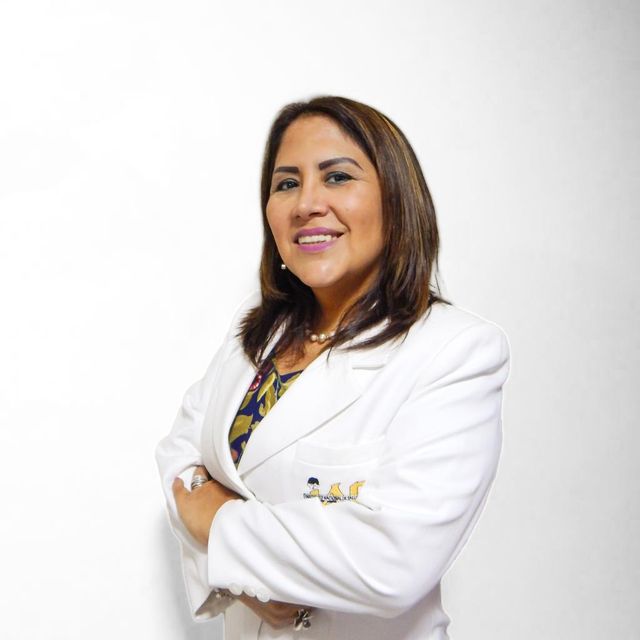 Elizabeth Espinal, Pediatra Lima