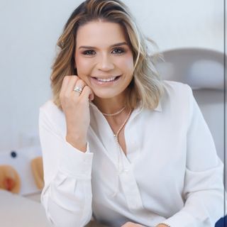 Marcela Costa, Ginecologista Recife