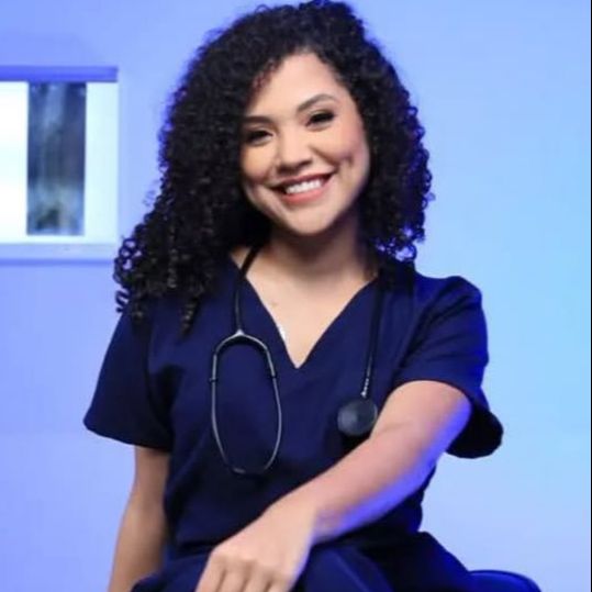 Jessica  Veloso Das Neves Silva, Médico clínico geral Praia Grande