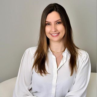 Brenda de Lima Louzada Pires, Cirurgião do aparelho digestivo Porto Alegre