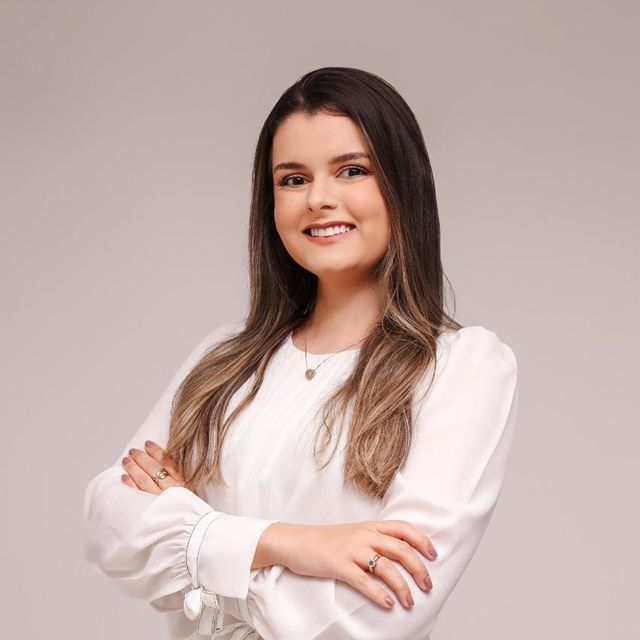 Larissa Oliveira, Reumatologista Aracaju