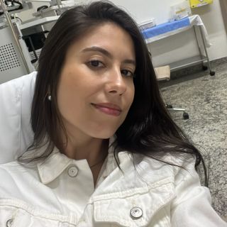 Larissa Gonçalves Alves Valle, Coloproctologista Rio de Janeiro