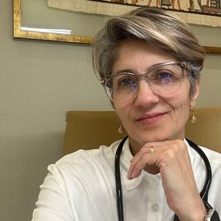 Dra. Claudinelli Alvarenga Aguilar