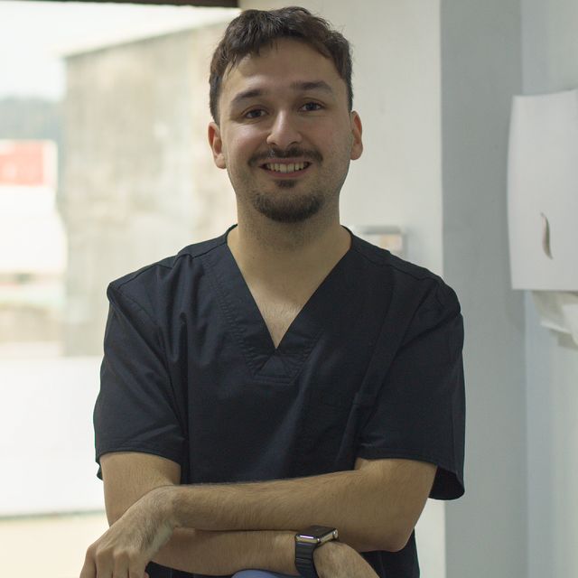Cristóbal Ignacio Surbert Jara, Dentista Temuco