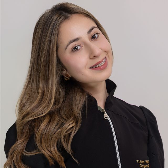 Tahira Heiffer Farfal, Dentista Valdivia