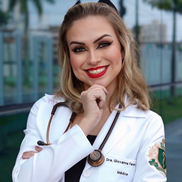 Giovanna Fanuchy Ribeiro , Médico clínico geral Guarujá