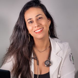 Andresa  Carvalho de Oliveira , Endocrinologista São João del Rei