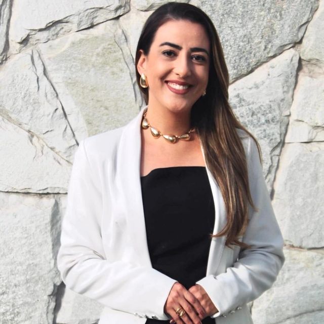 Paula  Amorim Marques, Dentista Goiânia