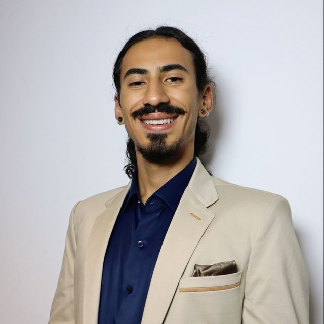 Juan José Hernández Botero, Psicólogo Bello