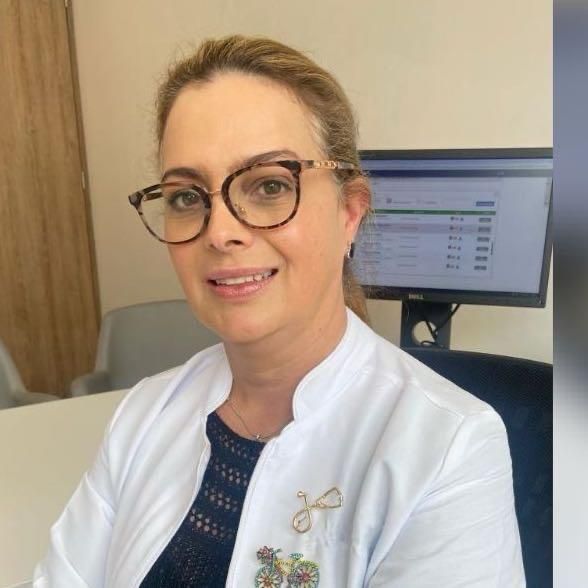 Lina Chinchilla, Dermatólogo Bogotá