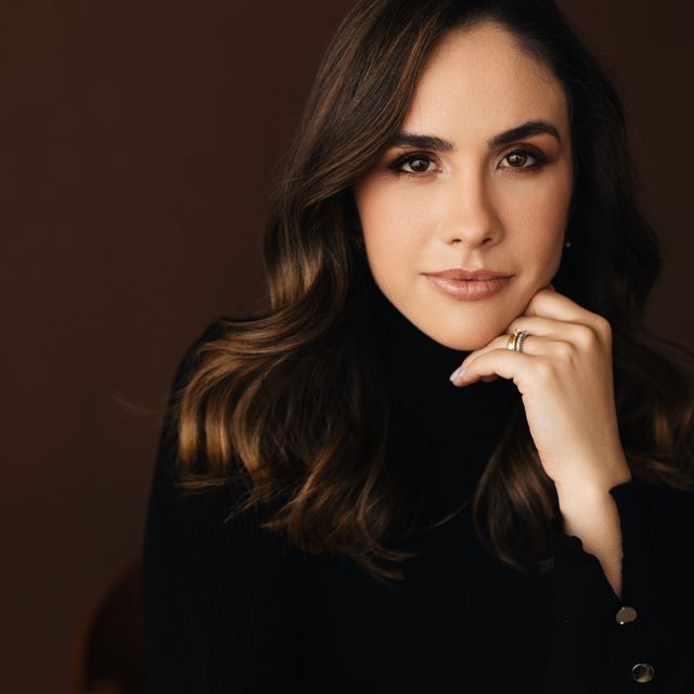 Marina Teixeira Gomes Pereira, Oftalmologista Curitiba