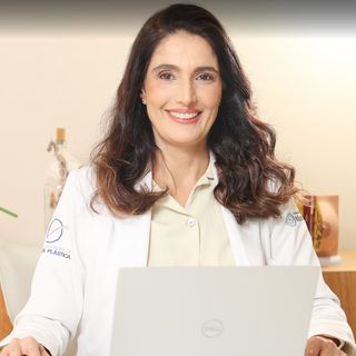 Vanessa Leão Pedrozo Rajo, Cirurgião plástico Rio de Janeiro