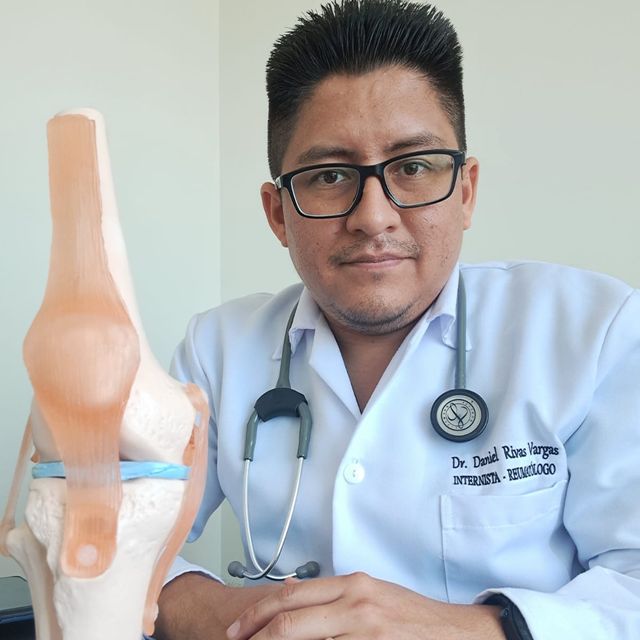 Daniel Rivas Vargas, Reumatólogo Trujillo