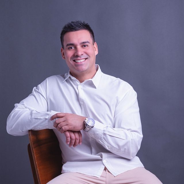 Hélio Nascimento, Psicólogo Uberaba