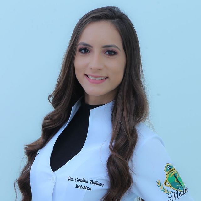 Caroline Lopes Palhares, Médico de família Janaúba
