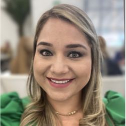 Victoria Elena Coral Zuñiga, Internista Cali