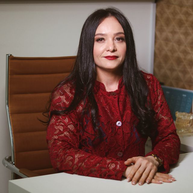 Elke Ribeiro, Dentista Goiânia