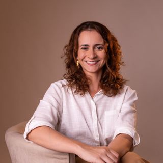 Dra. Carolina Aquino L. Gomes