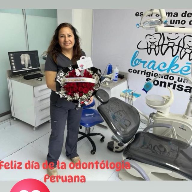 Milagros Dina Vásquez Rodríguez, Dentista Comas