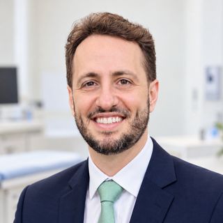 Dr. Tayron Bassani