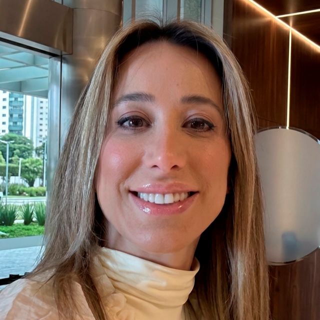 Monicke Pereira Sandri, Dermatologista Itajaí