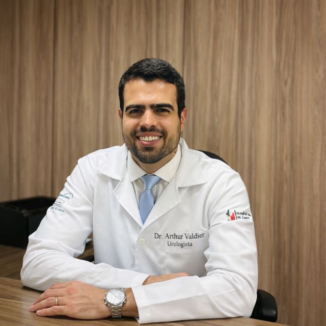 Arthur  Valdier , Urologista Juiz de Fora