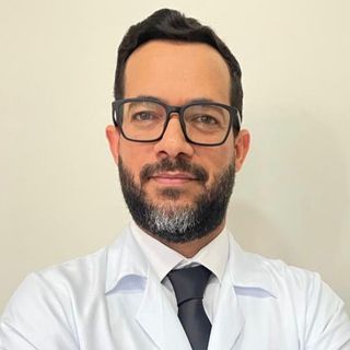 Ampliar imagem: Hugo Rodrigues, Cardiologista Irecê