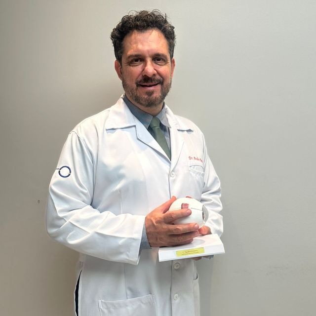 Andre Adolfo Alves da Rocha, Oftalmologista Goiânia