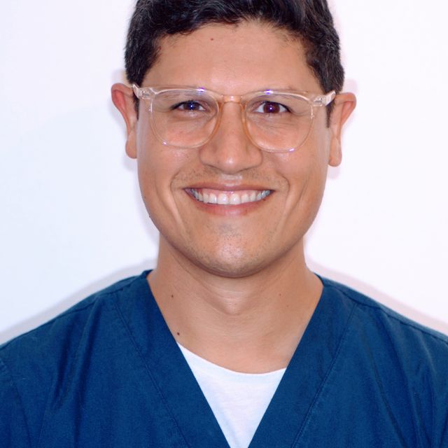 Hernán Andrés Febre Moscoso, Dentista Iquique