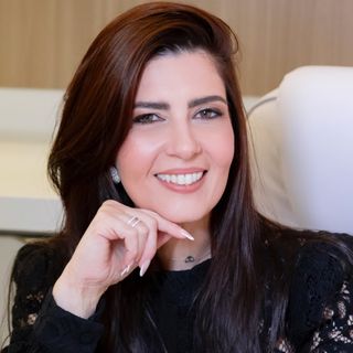 Dra. Ana Cláudia Queiroz