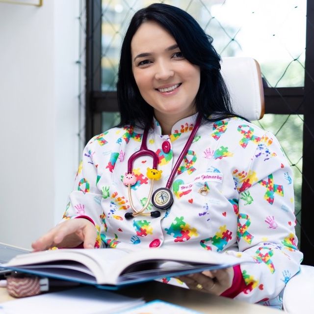 Georgiane Guimarães, Pediatra Curitiba